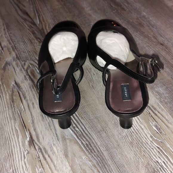 Array Jewel Womens Leather Cap Toe Slingback Heels  Sz 10.5 NWOT - Picture 4 of 8